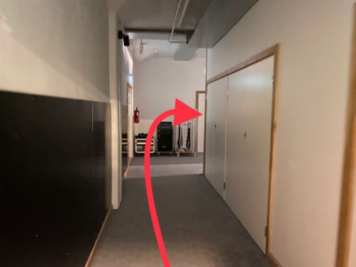 Käytävä, nuoli oikealle